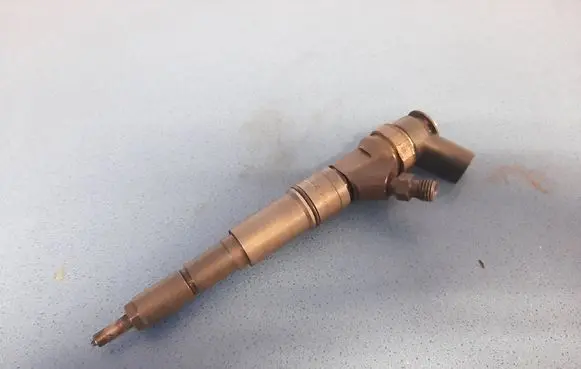 BMW 5 E60 E61 Fuel injectors set 0445110216 7793836