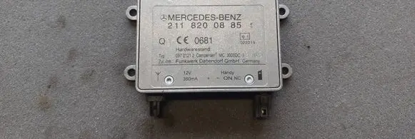 Mercedes-Benz CLS C219 Bluetooth antenna 2118200885