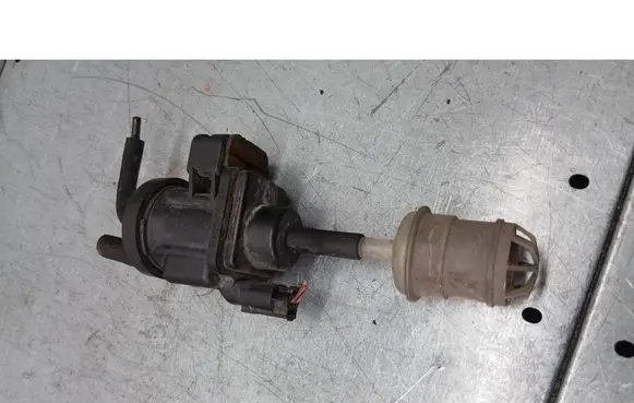 Mercedes-Benz Vaneo W414 Vacuum valve 