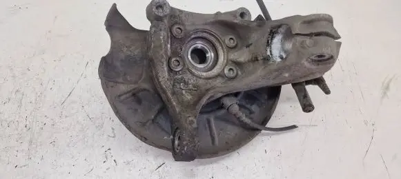 Front wheel hub
