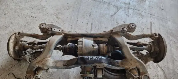 Audi A4 S4 B6 8E 8H Rear axle beam with reductor 