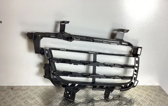 Porsche Cayenne (9Y0 9Y3) Front bumper lower grill 9Y0807681
