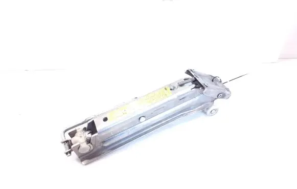Audi A8 S8 D3 4E Lift Jack 4E0011031