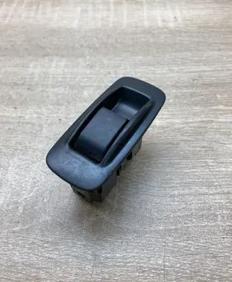 Toyota Corolla Verso AR10 Electric window control switch 848010F030B0 848100E010