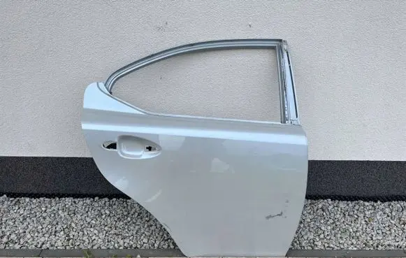 Lexus IS 220D-250-350 Rear door