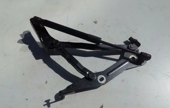 Ford Mustang VI Tailgate/trunk/boot hinge FR3B6342701AD