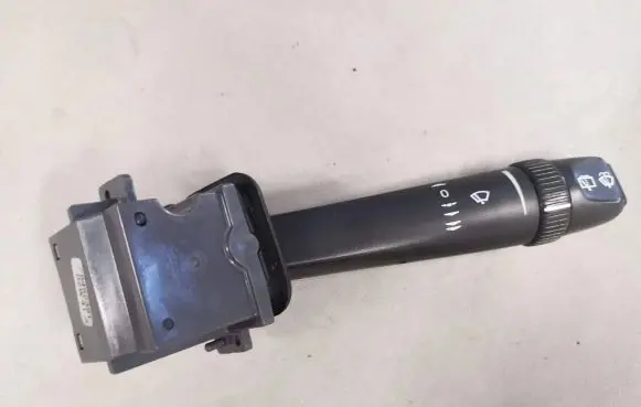 Volvo XC70 Wiper control stalk 9452391 02W41A