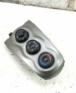 Toyota Yaris Climate control unit 55406DD190