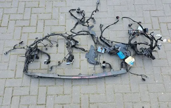 Jeep Wrangler Engine installation wiring loom 
