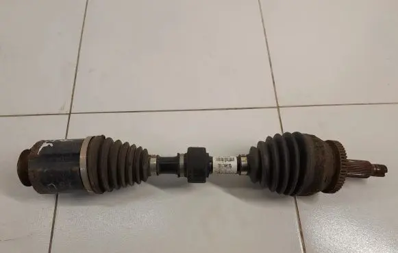Hyundai Santa Fe Front driveshaft 495012W050