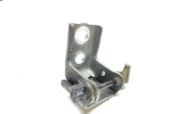 Citroen C3 Front door lower hinge 