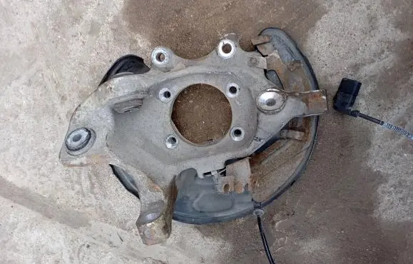 Mercedes-Benz E W213 Rear wheel hub spindle/knuckle 