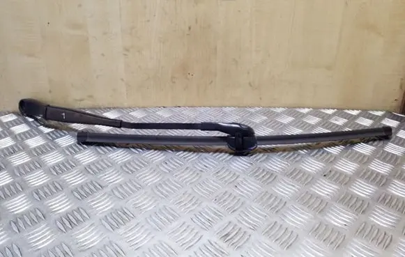 Volkswagen Touareg II Front wiper blade arm 7P0955409B 3392125793