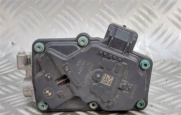 BMW 3 F30 F35 F31 Throttle body valve 8623324