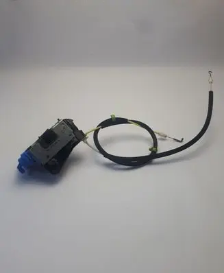 Audi A4 S4 B5 8D Rear door lock 4A0839016H
