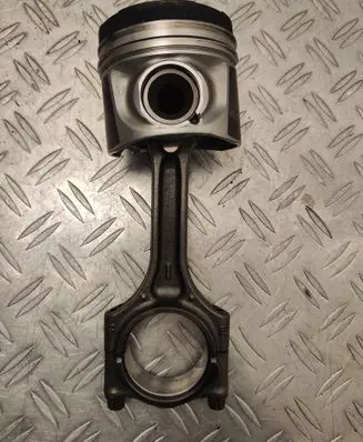 Volvo V60 Piston with connecting rod 81l123