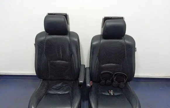 Cadillac SRX Seat set 