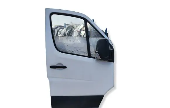 Mercedes-Benz Sprinter W906 Front door 