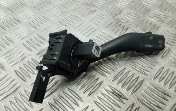 Volkswagen Golf V Wiper control stalk 1K0953519A