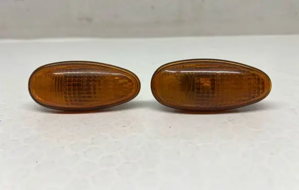 Mitsubishi Pajero Front fender indicator light 1132213