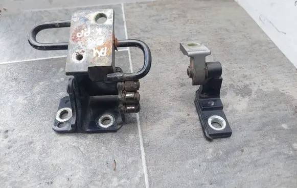 Audi A4 S4 B6 8E 8H Front door hinge set 8E0831411