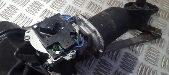 Opel Agila B Wiper motor