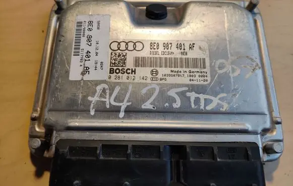 Audi A4 S4 B7 8E 8H Engine control unit/module 8E0907401AF