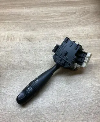Toyota Yaris Verso Indicator stalk 1736482