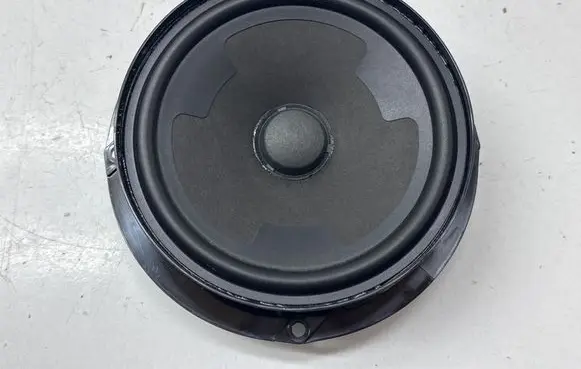 Volkswagen Jetta VII Rear door speaker 17A035710