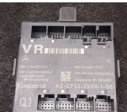 Mercedes-Benz Vito Viano W447 Door control unit/module A4479006100