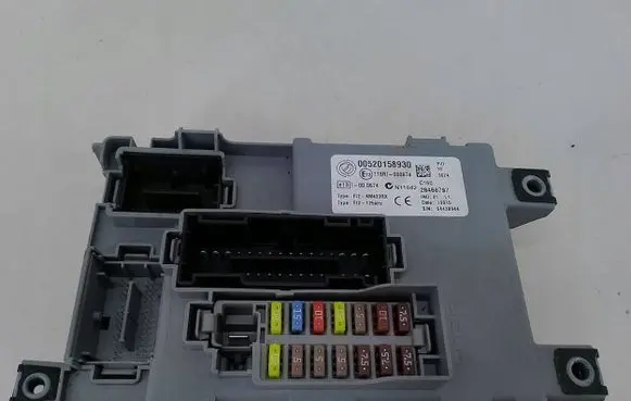 Opel Combo D Fuse box set 00520158930