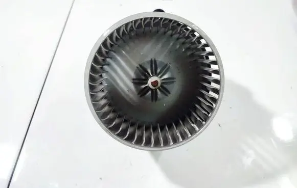 Toyota Avensis T250 Heater fan/blower 0130101602