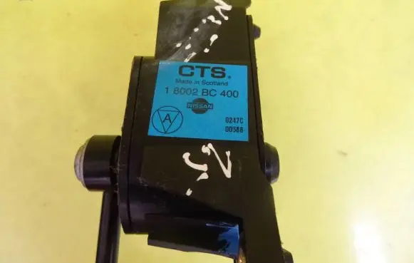 Nissan Note (E11) Accelerator throttle pedal 18002BC400
