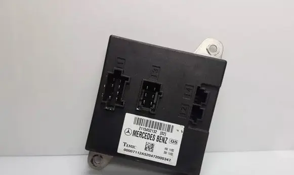 Mercedes-Benz E W211 Comfort/convenience module 2115452132
