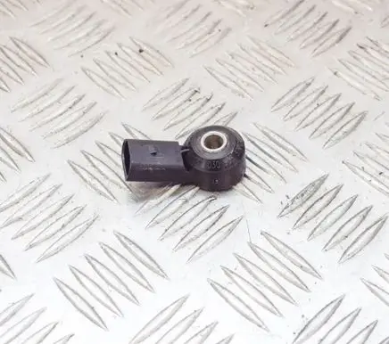 Volkswagen Golf V Detonation knock sensor 030905377C