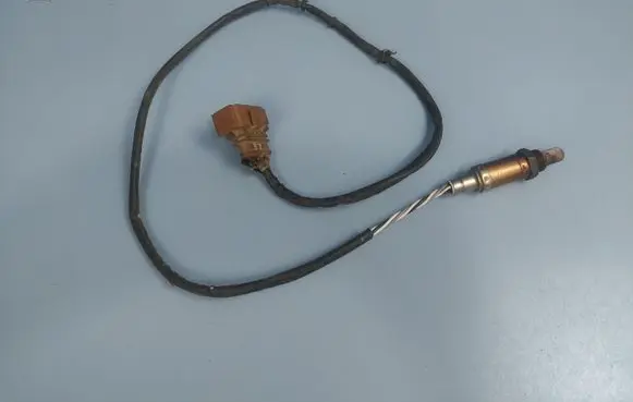 Audi A6 S6 C5 4B Lambda probe sensor 021906265AE 0258003757