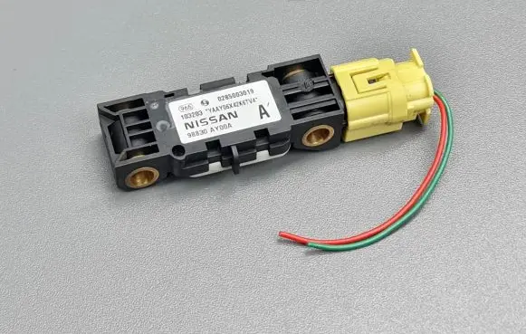 Nissan Note (E11) Airbag deployment crash/impact sensor 0285003019 988030AY00A