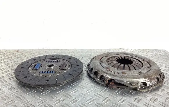 Subaru Legacy Clutch set kit 30100AA970