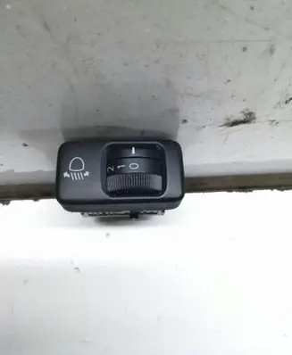 Toyota Avensis Verso Headlight level height control switch