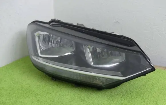 Volkswagen Touran III Headlight/headlamp 5TB941006A