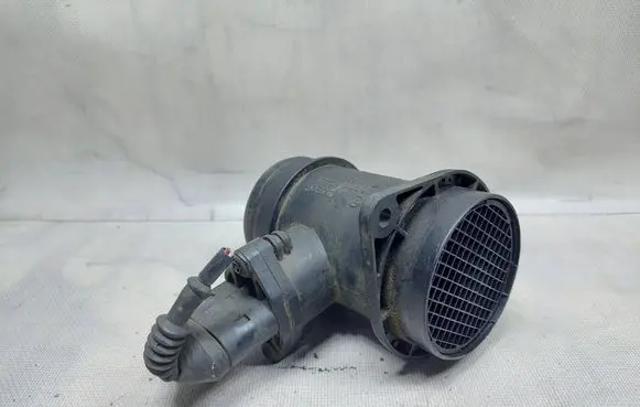 BMW 5 E60 E61 Mass air flow meter 0281002216