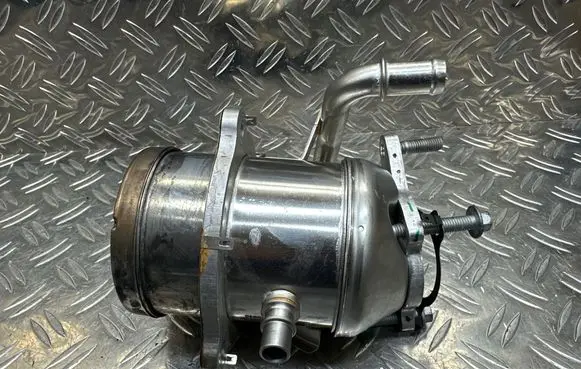 Renault Trafic III (X82) EGR valve cooler 147358452R B42920940