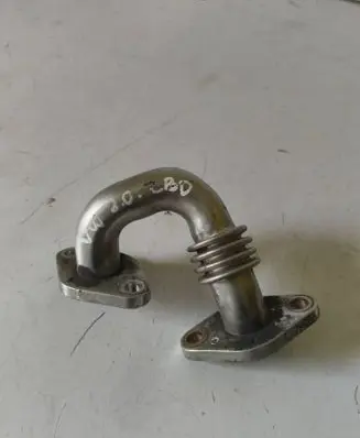 Volkswagen PASSAT B6 EGR valve line/pipe/hose 03G131521AM