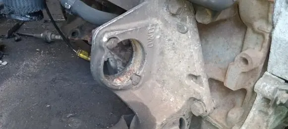 Peugeot 807 Engine mounting bracket