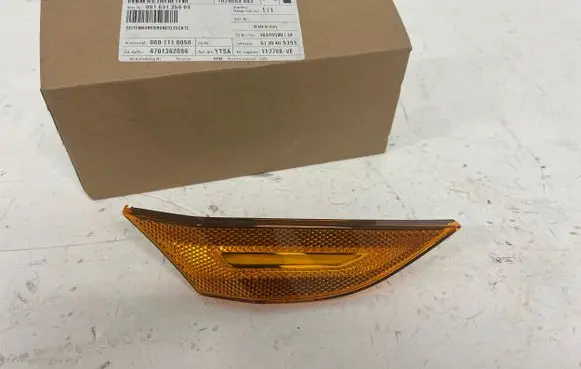 Porsche 911 991 Front fender indicator light 99163125804