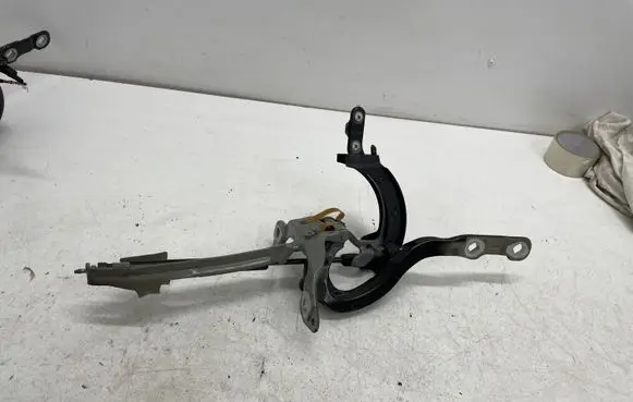 BMW 3 G20 G21 Loading door upper hinge 7453405