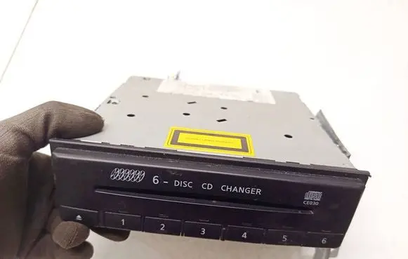 Nissan X-Trail T30 CD/DVD changer 281844M560