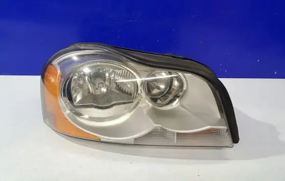 Volvo XC90 Headlight/headlamp 31111191