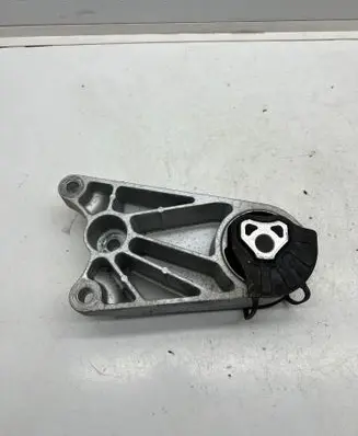 MG ZS Engine mount bracket 10884497 20220219 CHNA380