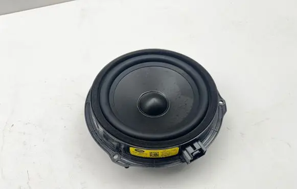 Land Rover Discovery Sport Front door speaker BJ3218808CE 430407771051
